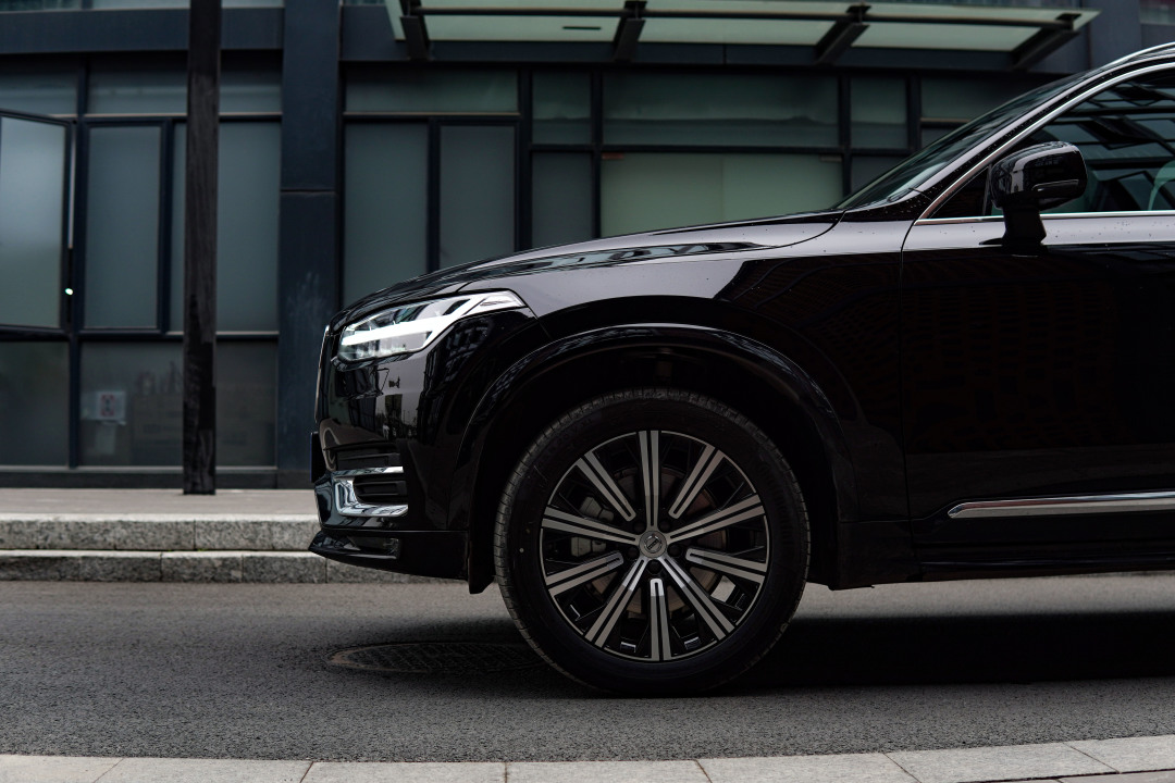 沃尔沃XC90 B6，这台北欧旗舰SUV，到底值不值得为安全多花20万？