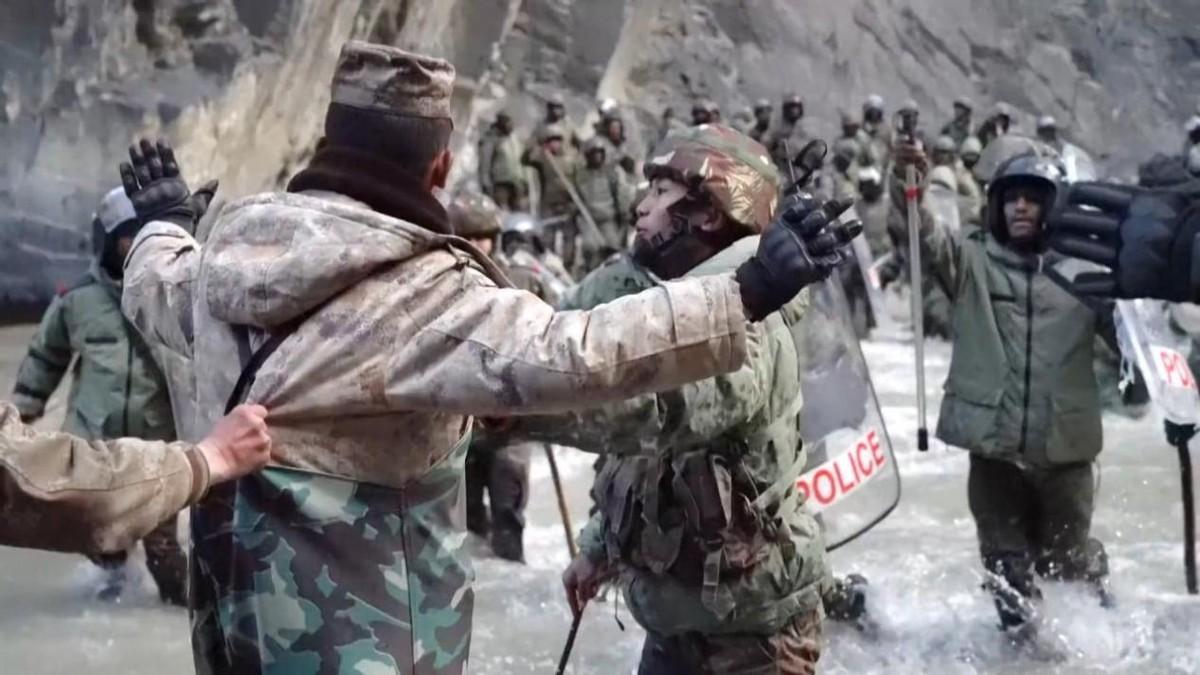 北约把军舰开到家门口来了？西太平洋的海上棋局，咱们得看懂