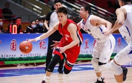 吉林vs新疆全场录像，一场冰火两重天的CBA对决，你看懂了吗？